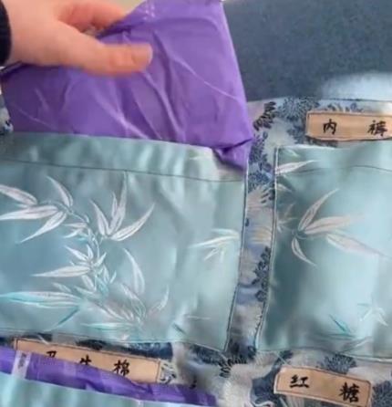 痛经女生晒异地男友制作的手工包 到底是什么情况?