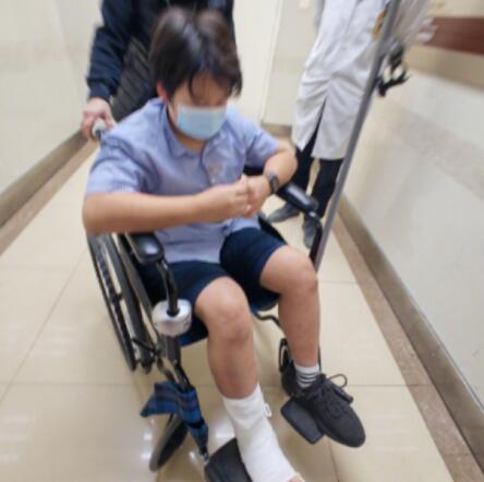 冉莹颖称轩轩韧带断裂 真相曝光简直太惊人了