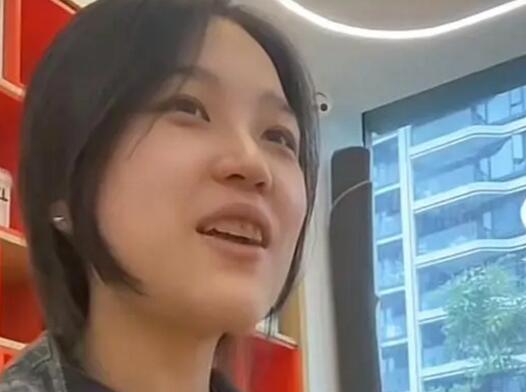因挖呀挖走红的桃子老师称很焦虑 为什么会这样?