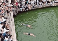 天津网红跳水景点救援队2天救14人 河周围的游客明显变多