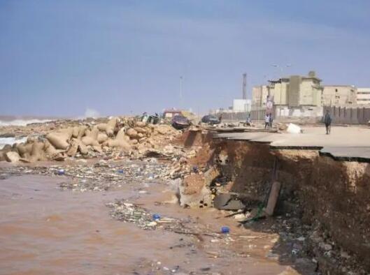 利比亚洪灾已致超5000人遇难 德尔纳市受灾情况最严重
