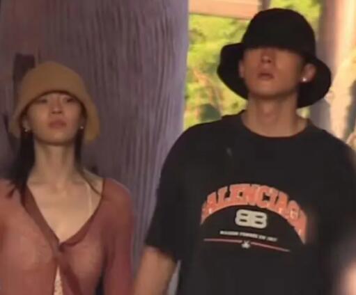 钟楚曦的男朋友是谁 钟楚曦张云龙在一起了吗?
