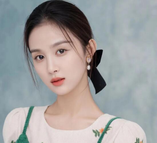 你比星光美丽魏秋子是谁演的