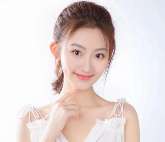 杨雨潼身高多少 杨雨潼的个人资料