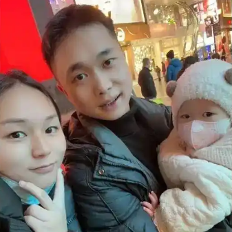 妻女患癌 95后丈夫直播跳舞赚治疗费 真相简直太意外了