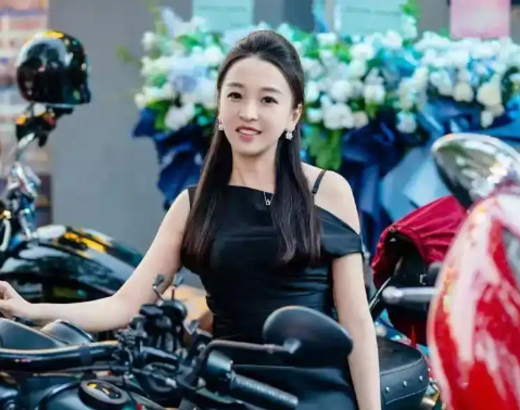 保时捷女销冠又成销冠:半年卖近百台 究竟是怎么回事？