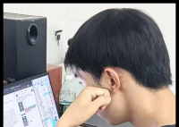 大三本科生回应逆天学术履历 这也太让人意外了