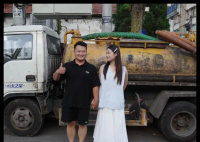 95后掏粪工:上班清粪车下班奔驰 背后真相实在让人惊愕