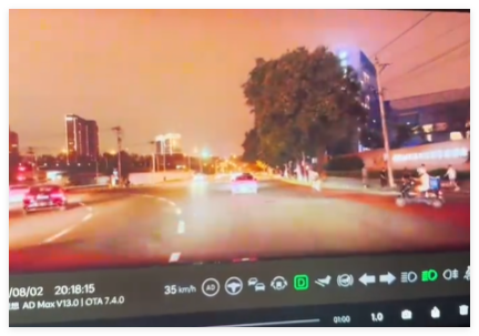 买超开车差点撞上闯红灯的外卖员 内幕曝光简直太意外了